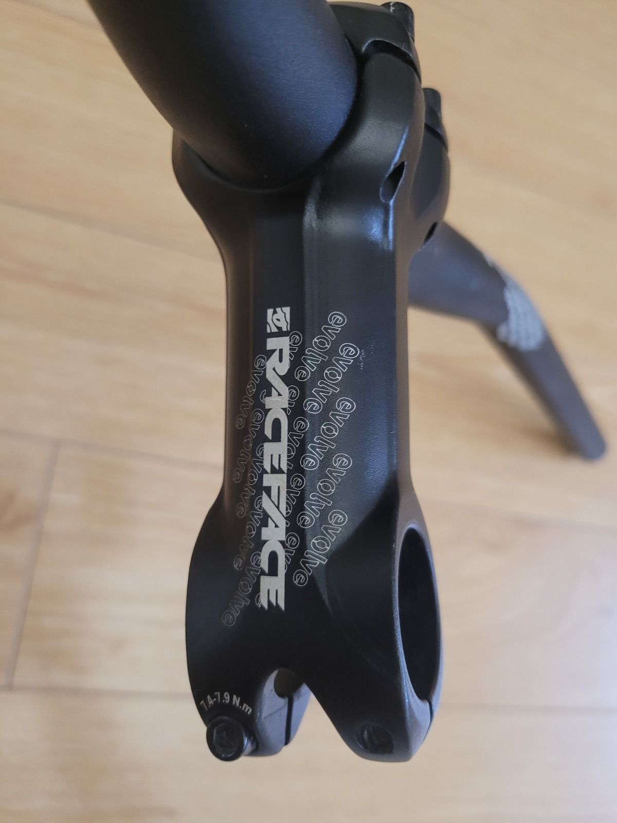 Руль с выносом  RACE FACE EVOLVE