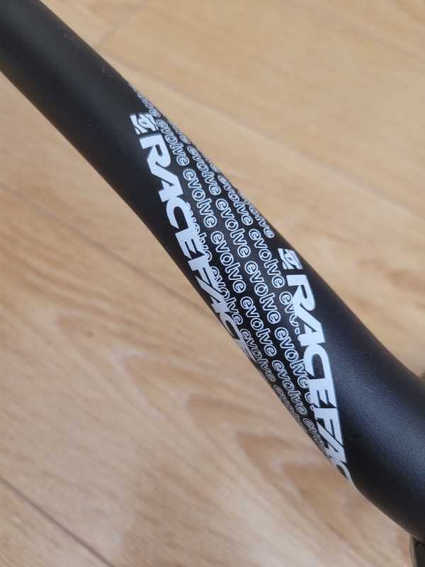 Руль с выносом  RACE FACE EVOLVE