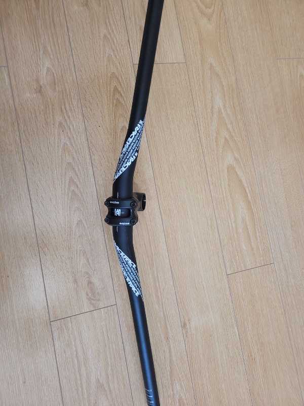 Руль с выносом  RACE FACE EVOLVE