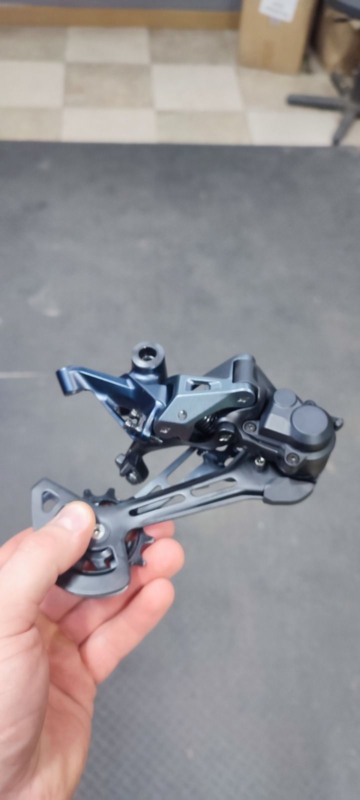 Новый переключатель Slx 12s