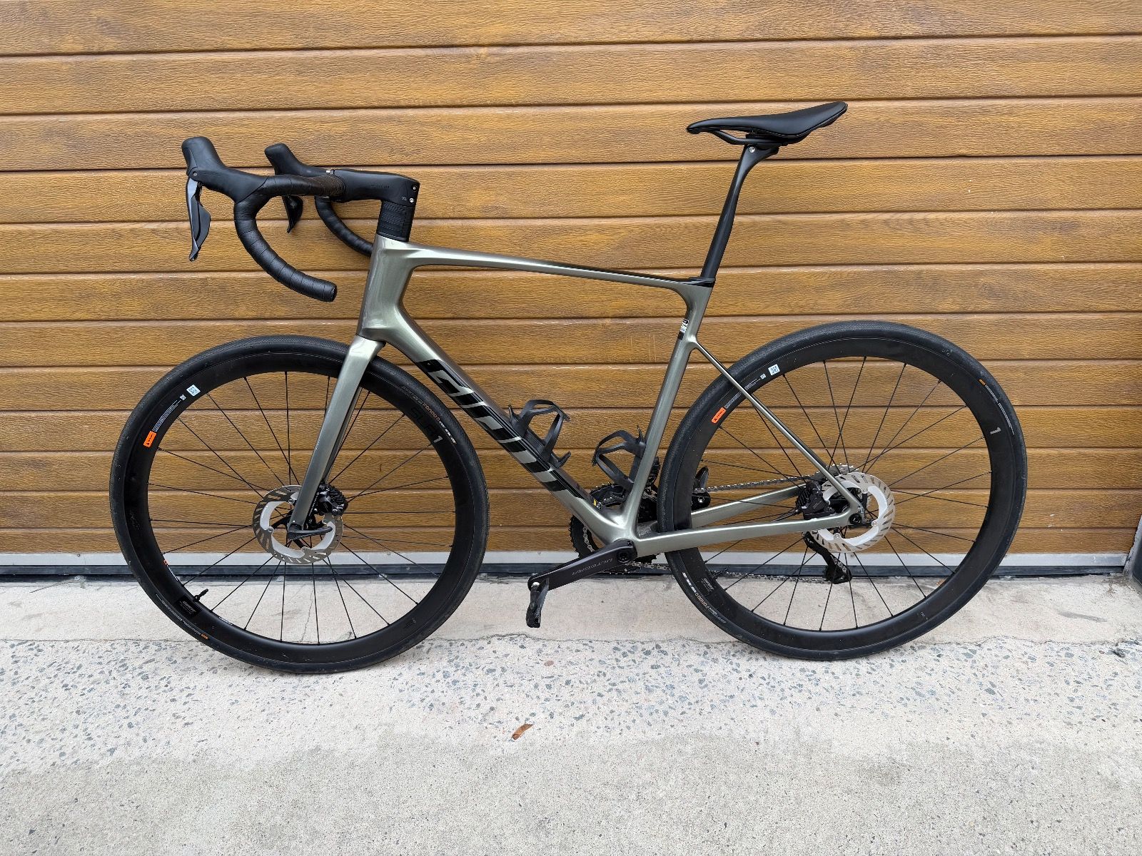 Велосипед Giant Defy Advanced SL1 2024 (ML,56) di2