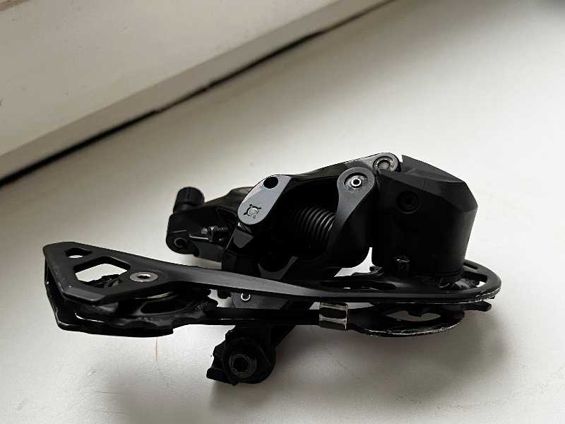 Задний переключатель shimano 105