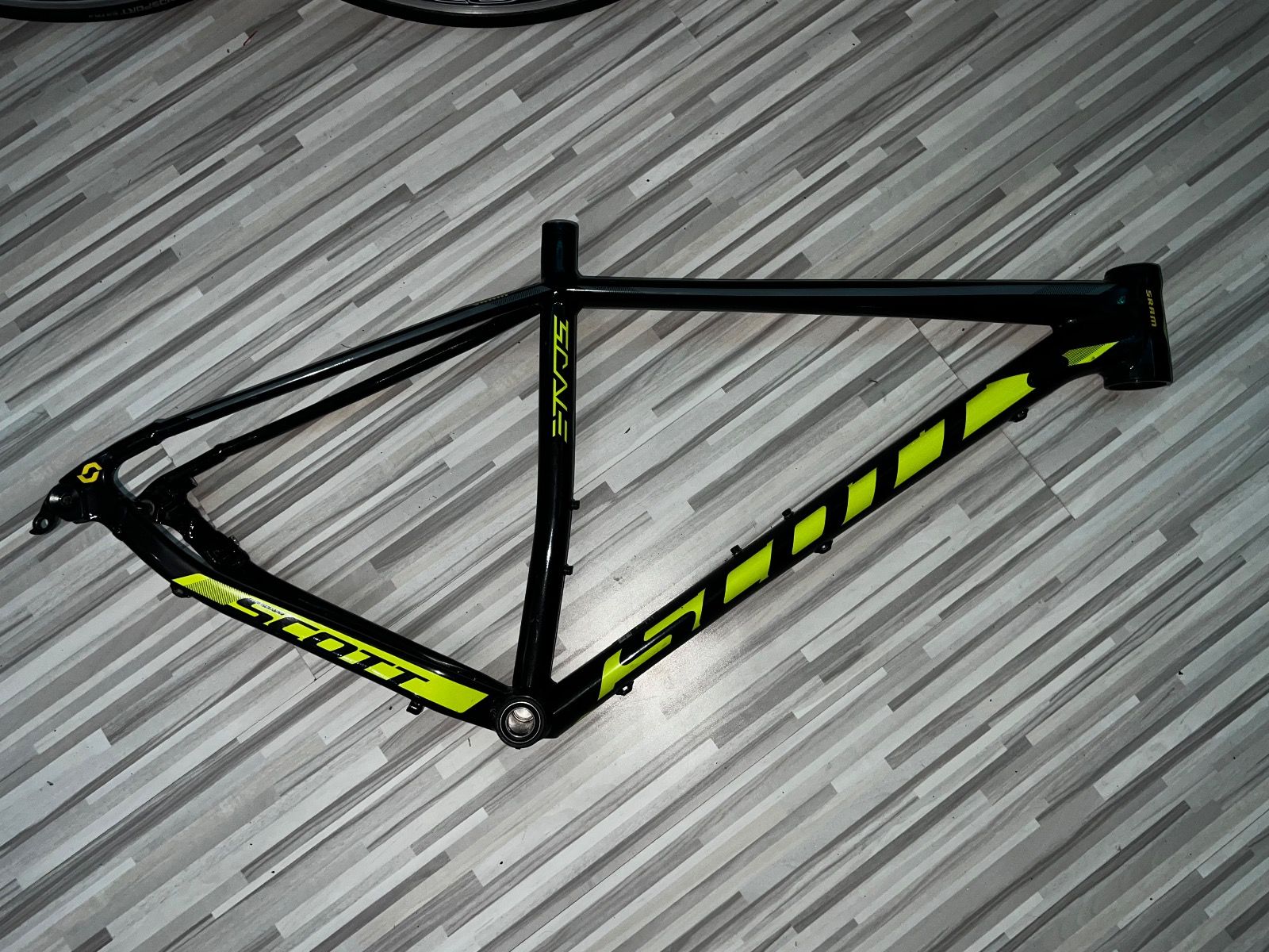 Рама scott scale 950