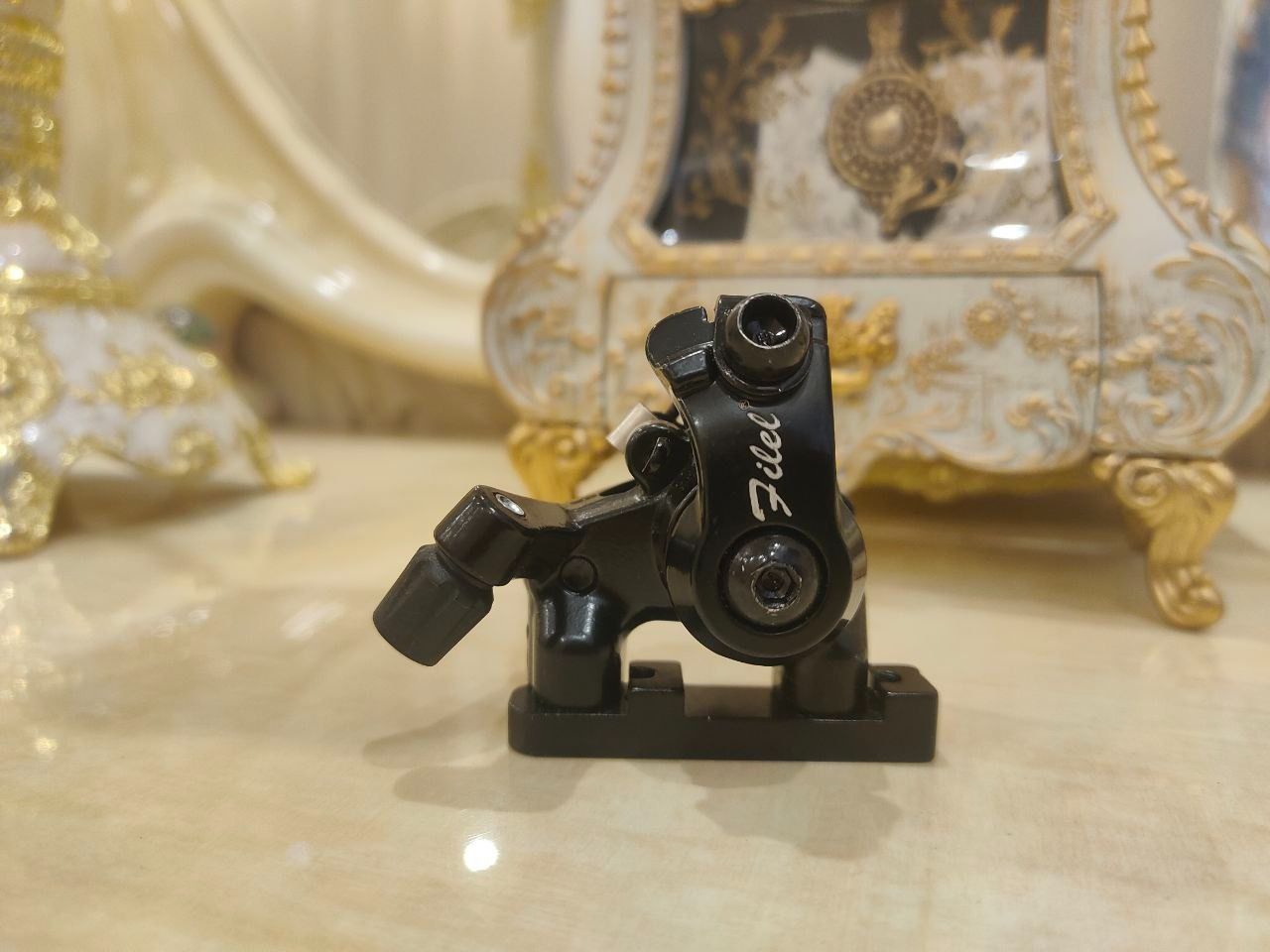 Тормозной калипер, новый. С адаптером шоссе/гравел