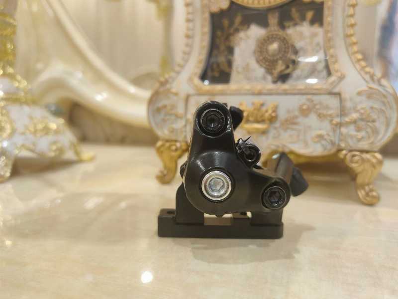 Тормозной калипер, новый. С адаптером шоссе/гравел