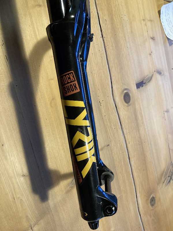 RockShox Lyrik Ultimate RC2 27,5