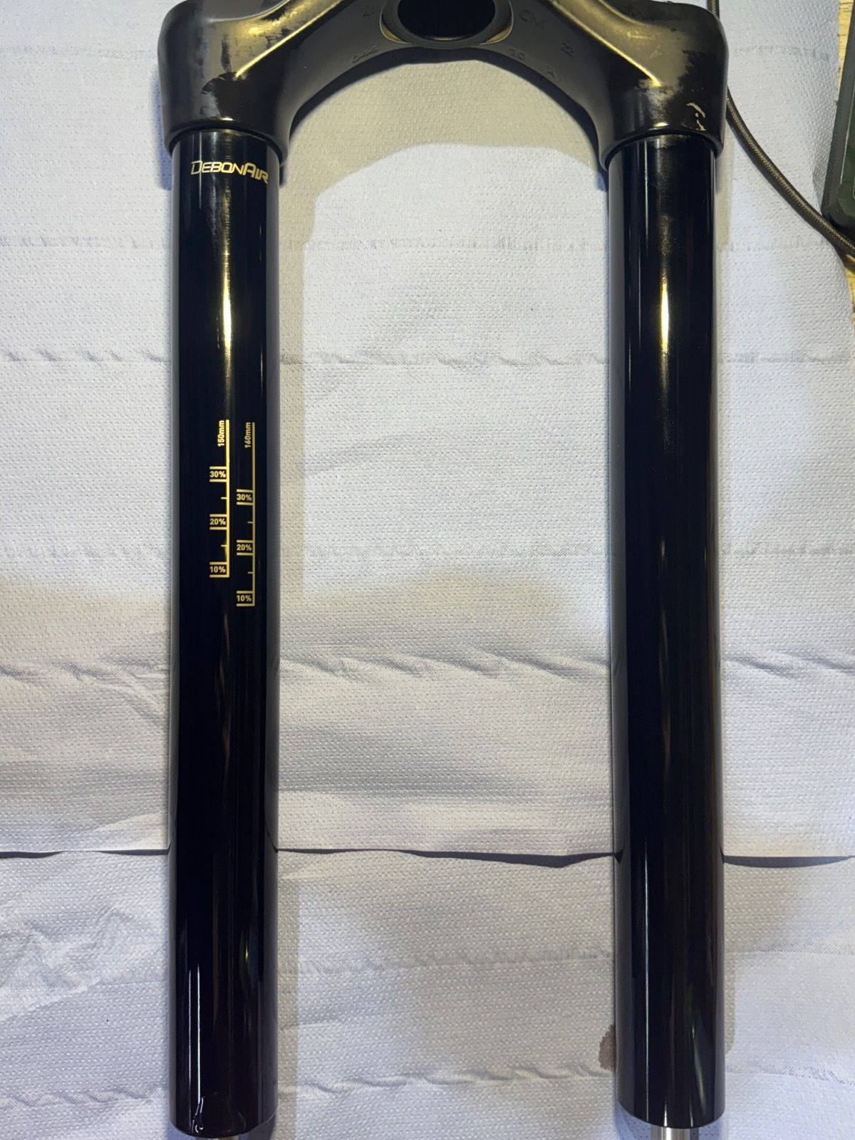 Вилка RockShox Yari RC 29 150 DebonAir