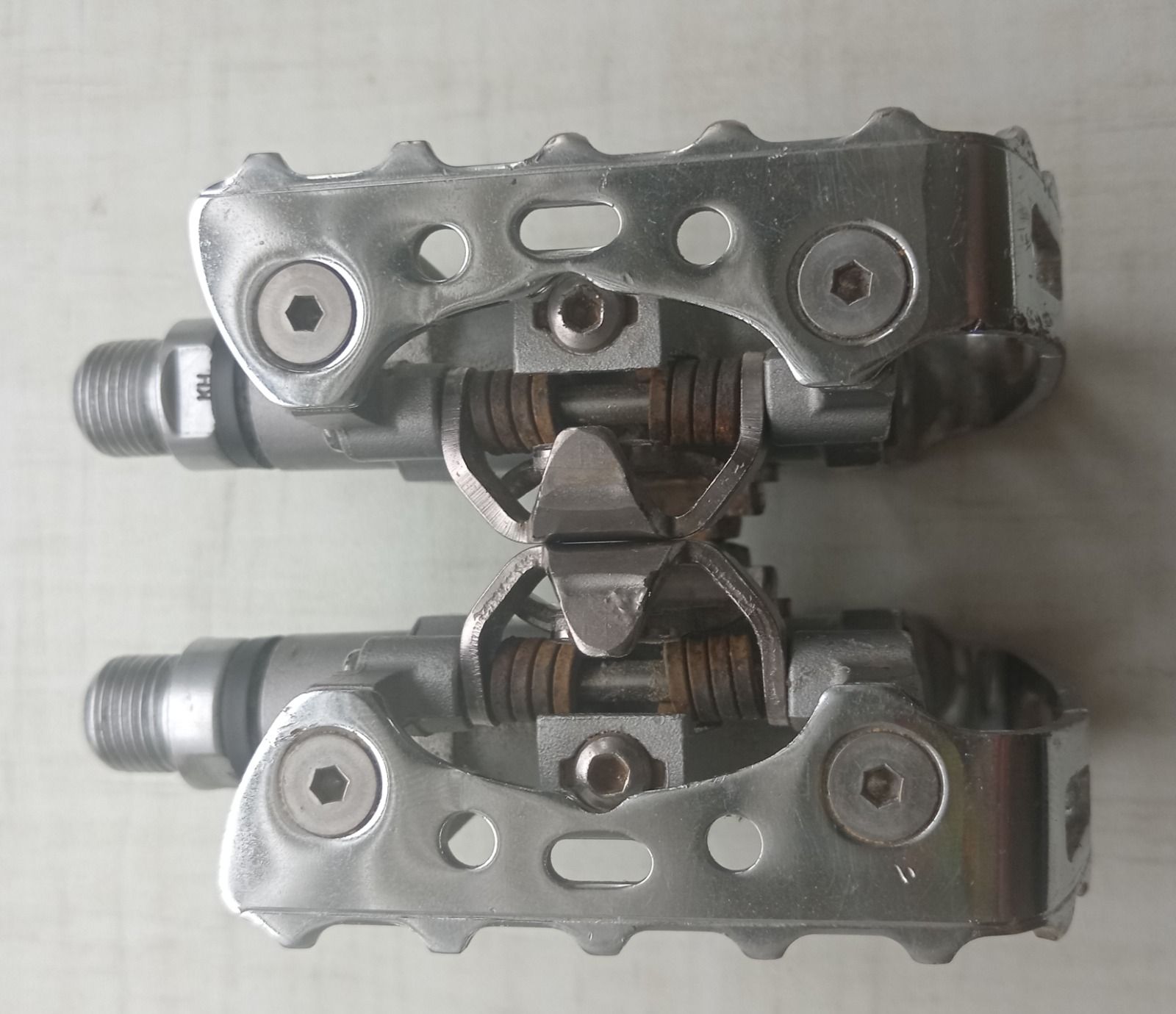 Педали, Shimano M324