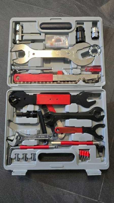 Набор инструментов для ремонта байка