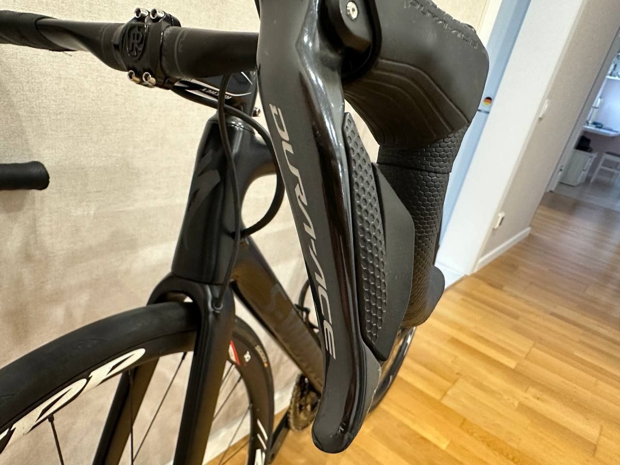 Шоссейный велосипед S-Works Tarmac SL6 Disk размер M (ETT 540mm) Shimano Dura Ace Di2 R9170 Groupset 2x11 speed,