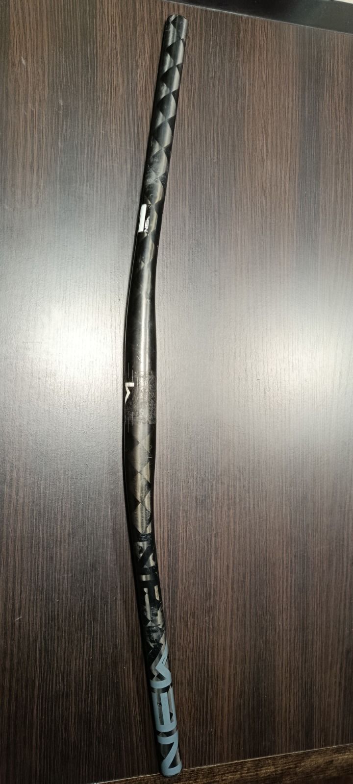 Руль карбон newmen advanced 740 mm