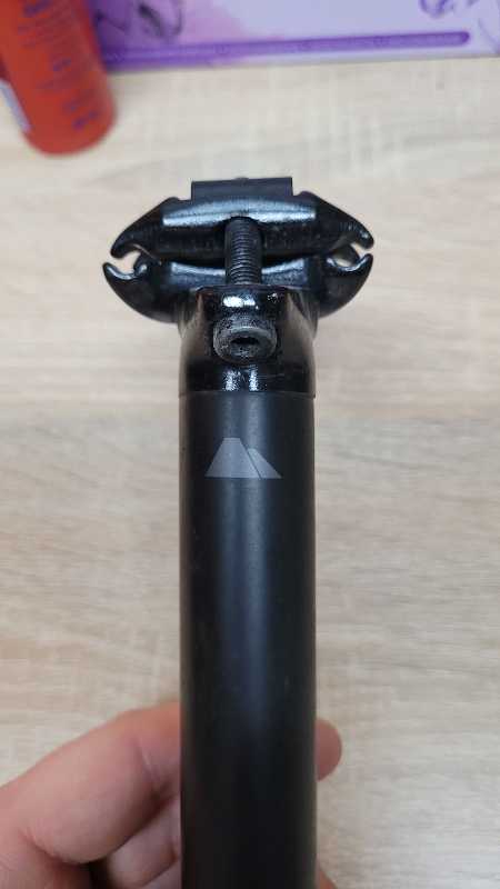 Подседельный штырь