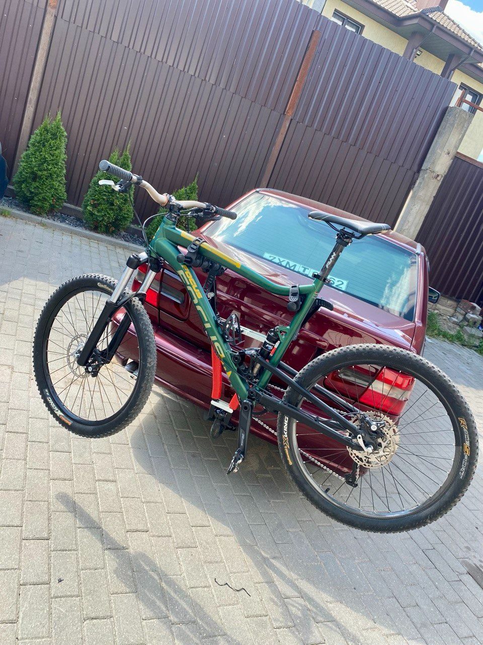 Велосипед немецкий двухподвес Enduro Focus Thunder