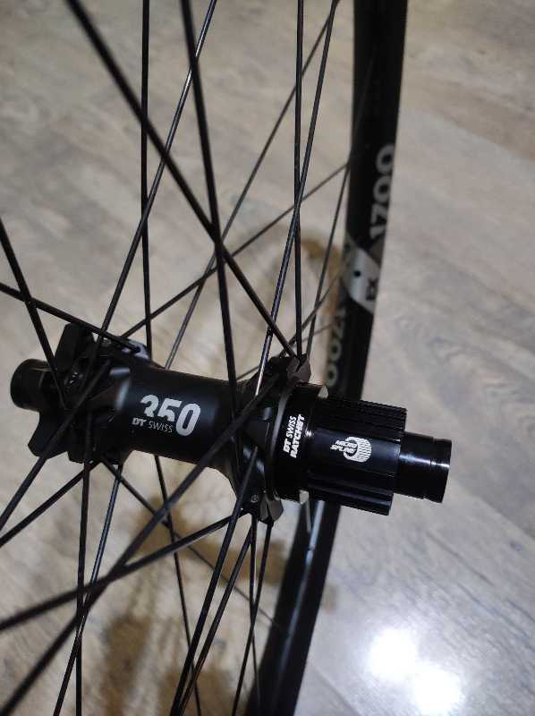 Заднее колесо MTB Enduro DT Swiss EX 1700 SPLINE 29 - 30 mm boost IS 12/148 mm Shimano Micro Spline, Disc IS (6-bolt)