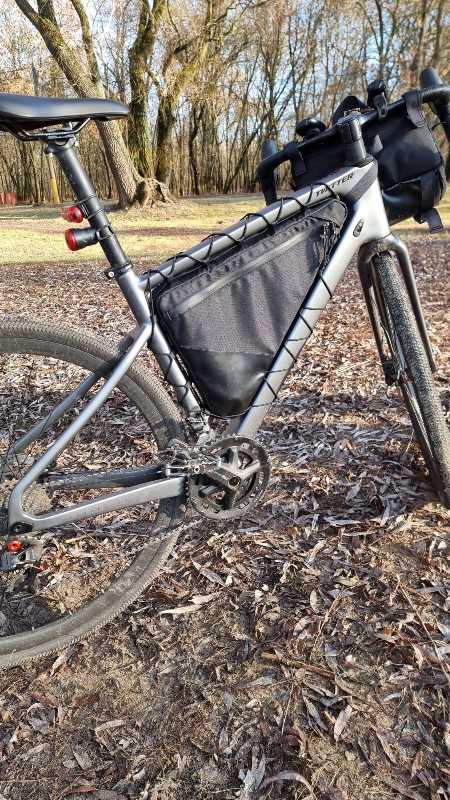 Внутрирамная на шнуровке 2 отдела