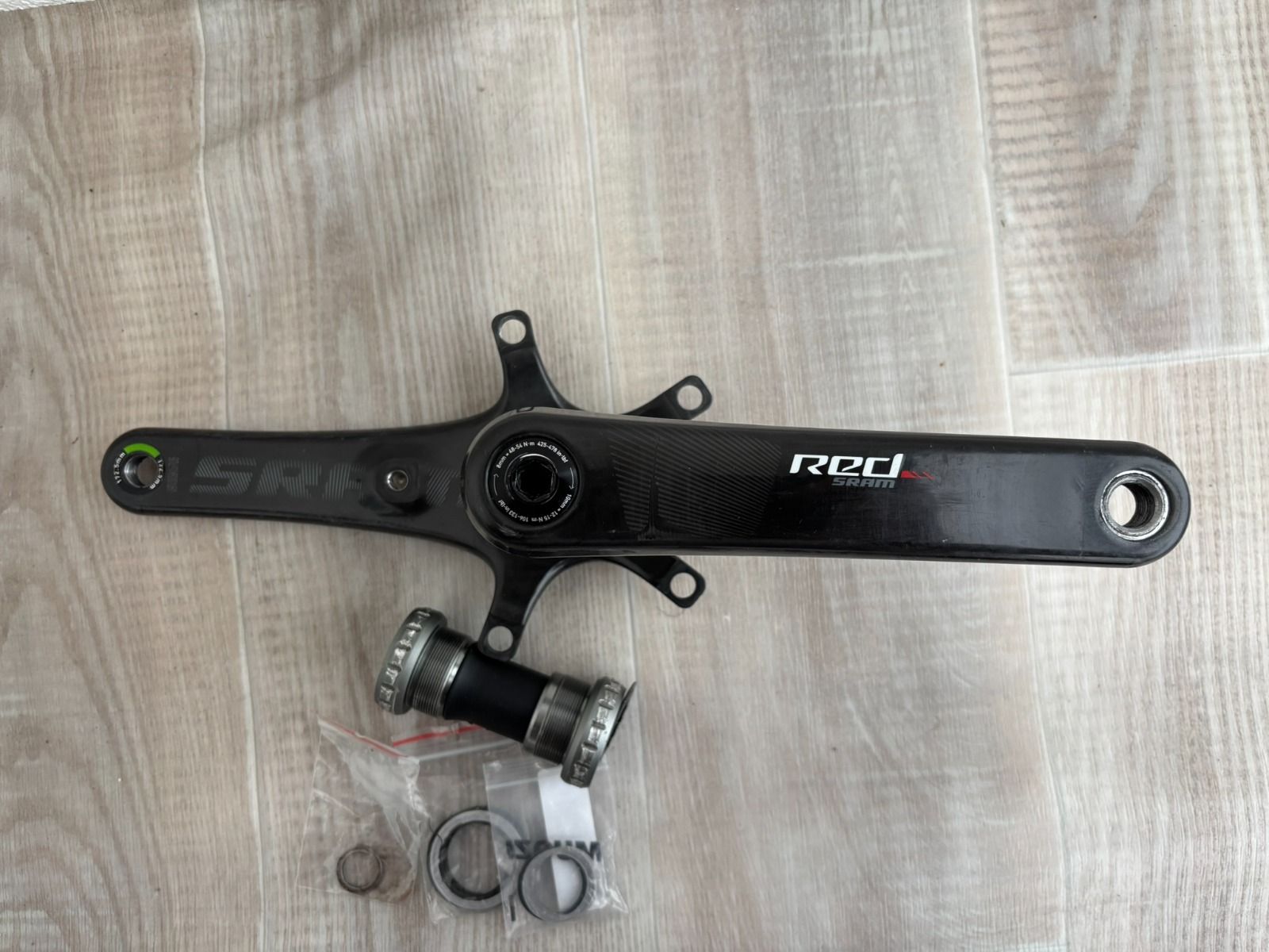 Шатуны карбоновые Sram Red 130BCD 172.5 мм и каретка Sram BSA