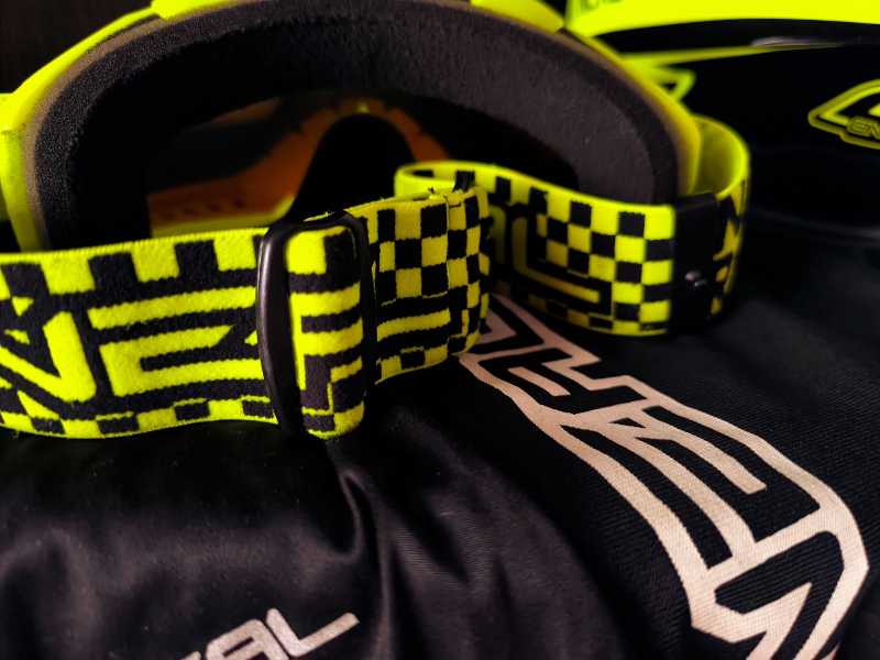 Шлем onel lite fyri M