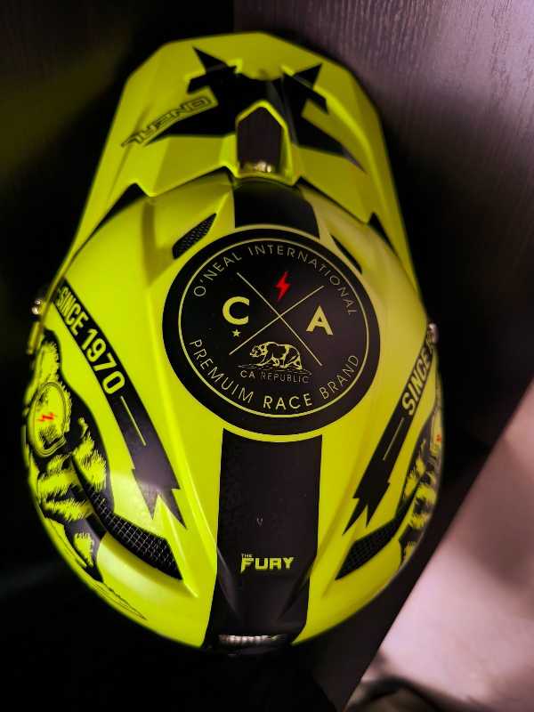 Шлем onel lite fyri M