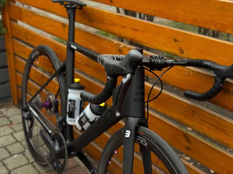 Шоссейный карбоновый велосипед