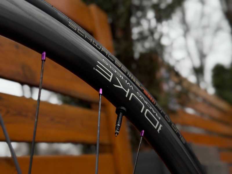 Шоссейный карбоновый велосипед