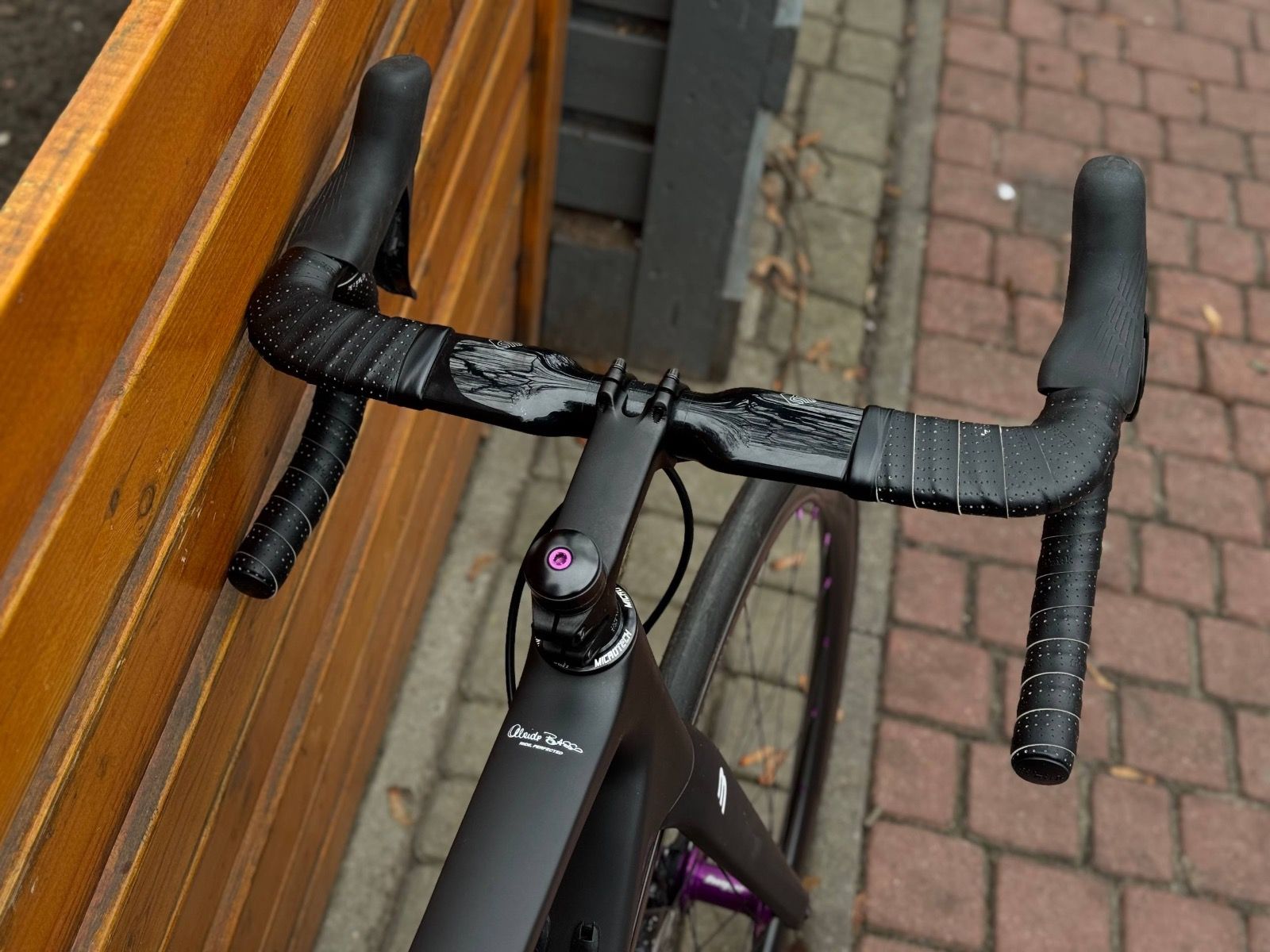 Шоссейный карбоновый велосипед