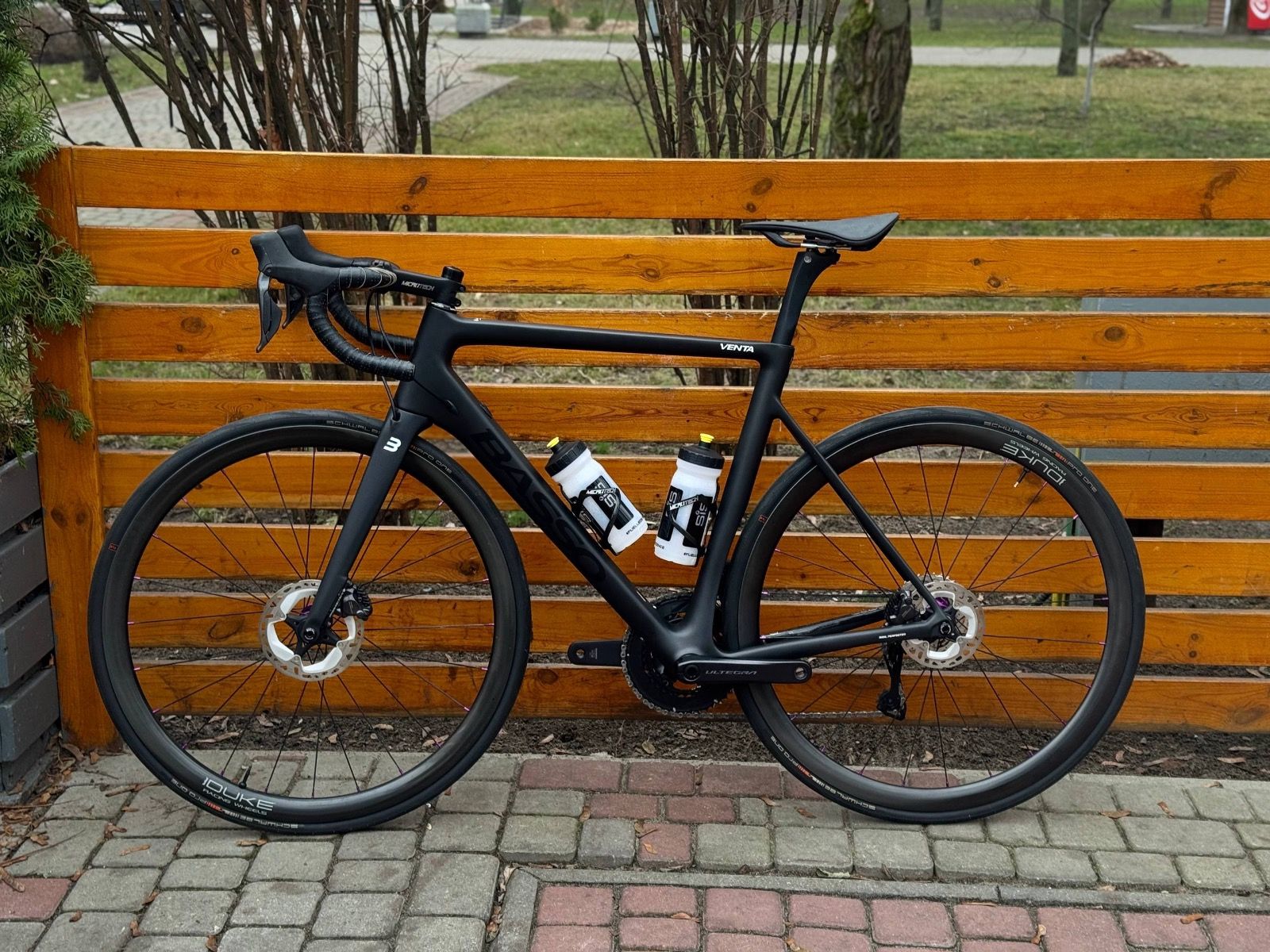 Шоссейный карбоновый велосипед