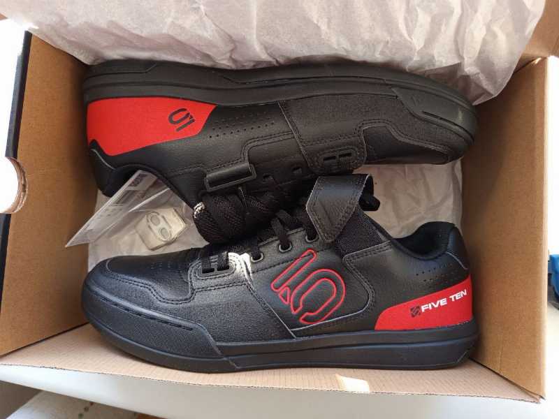 Велотуфли Five Ten(adidas) 43-44 новые