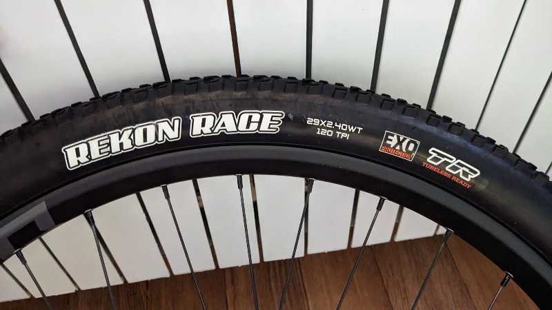 Предлагаю покрышки Maxxis Rekon Race 29х2.40WT 120TPI EXO/TR Dual Compound (2 шт.)