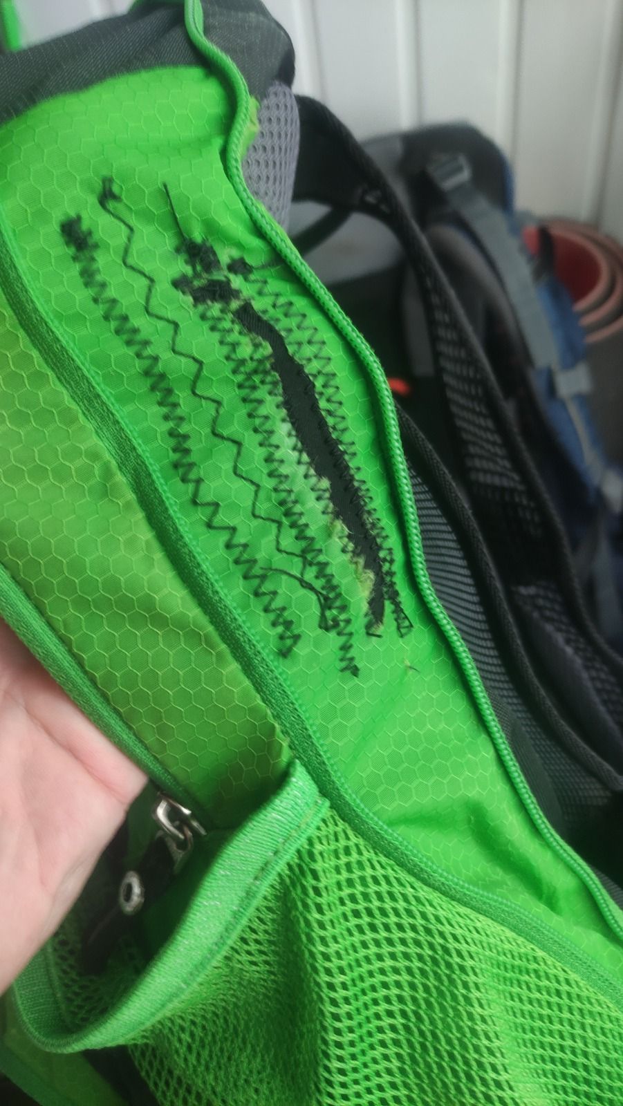 Рюкзак Deuter RACE EXP AIR Безвозмездно. Под восстановление. Либо так можно носить :).