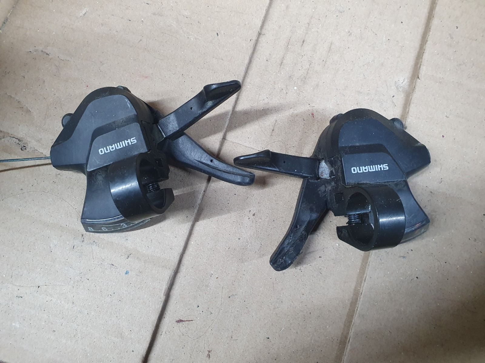 манетки shimano 3х8