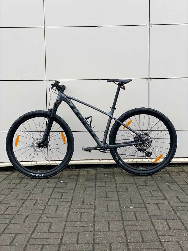 Trek Caliber 8