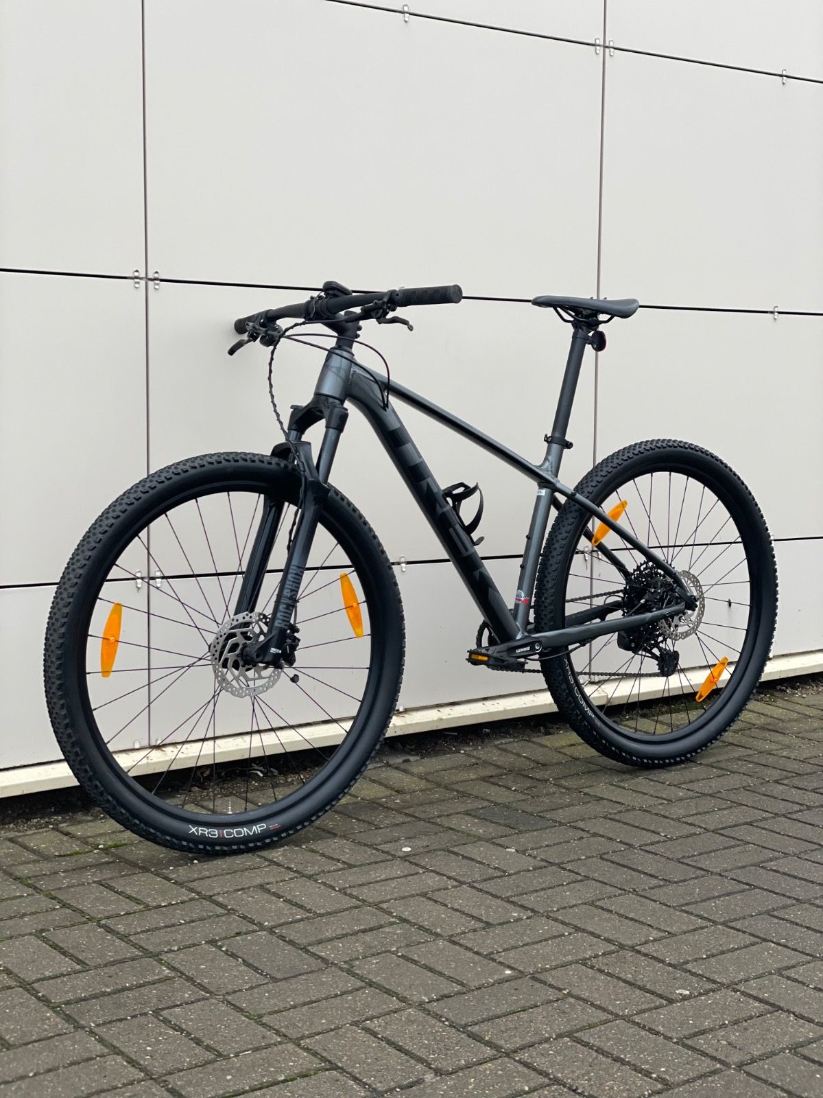 Trek Caliber 8