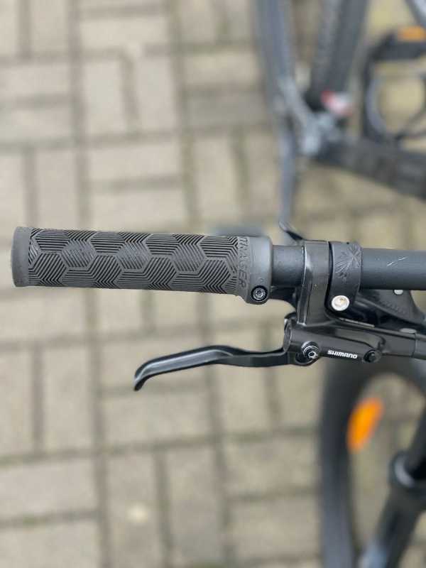 Trek Caliber 8