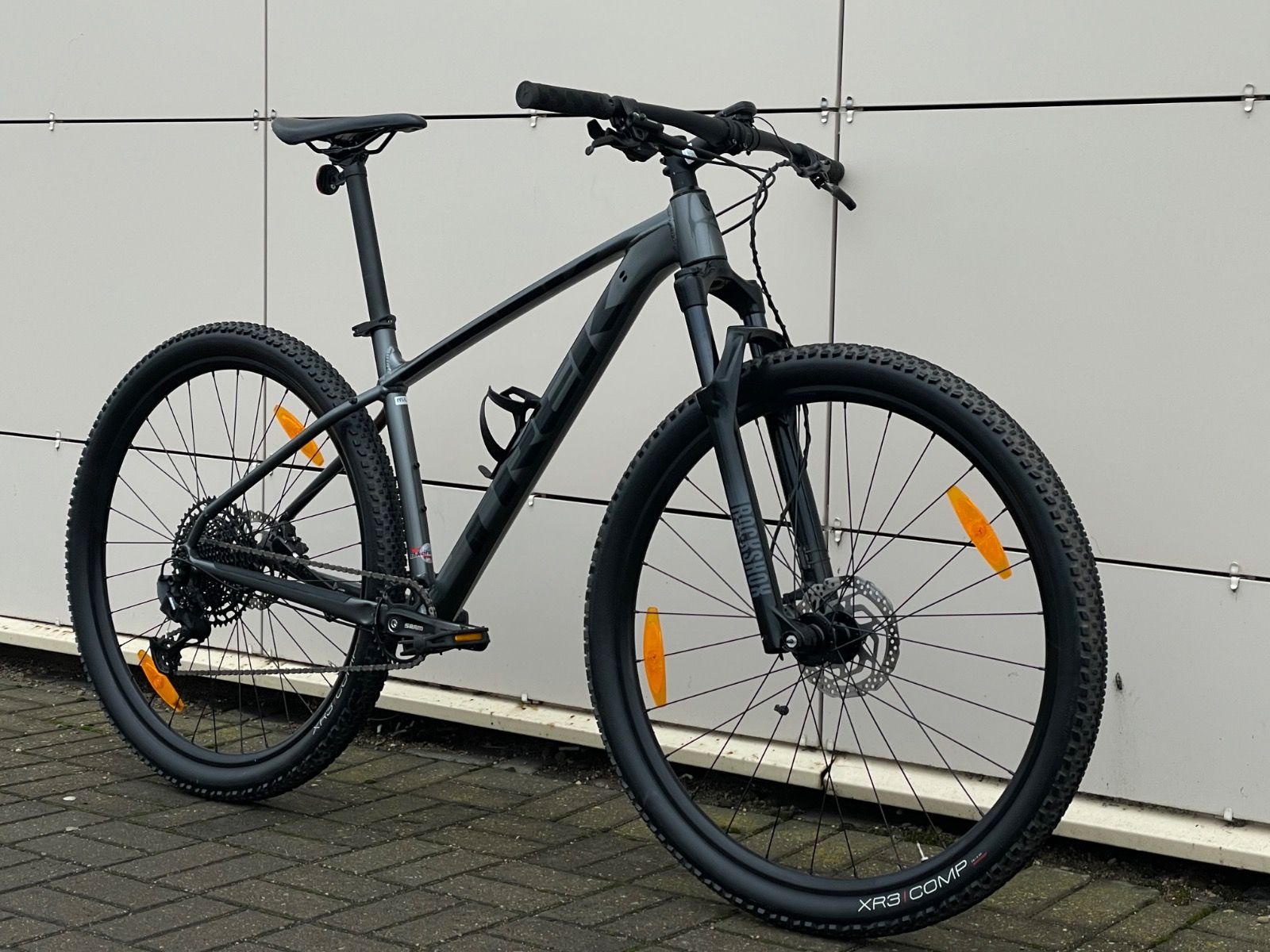 Trek Caliber 8