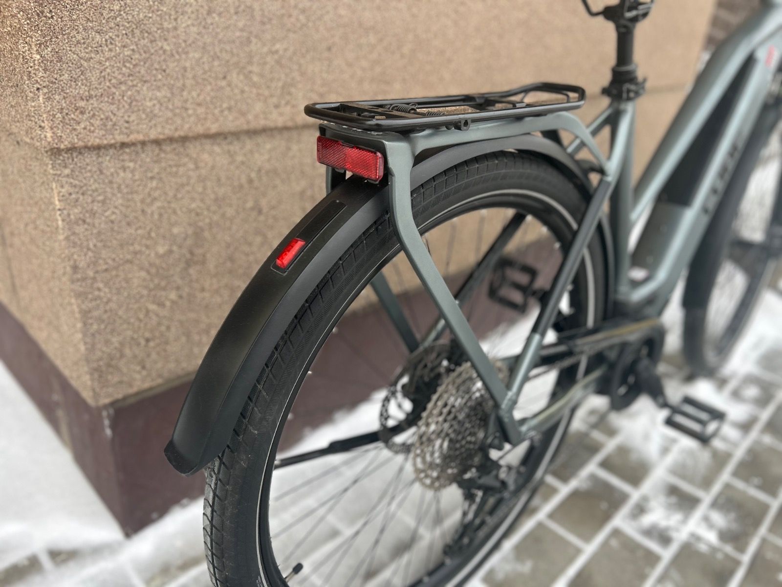 Cube Kathmandu Hybrid pro 625 (2022)