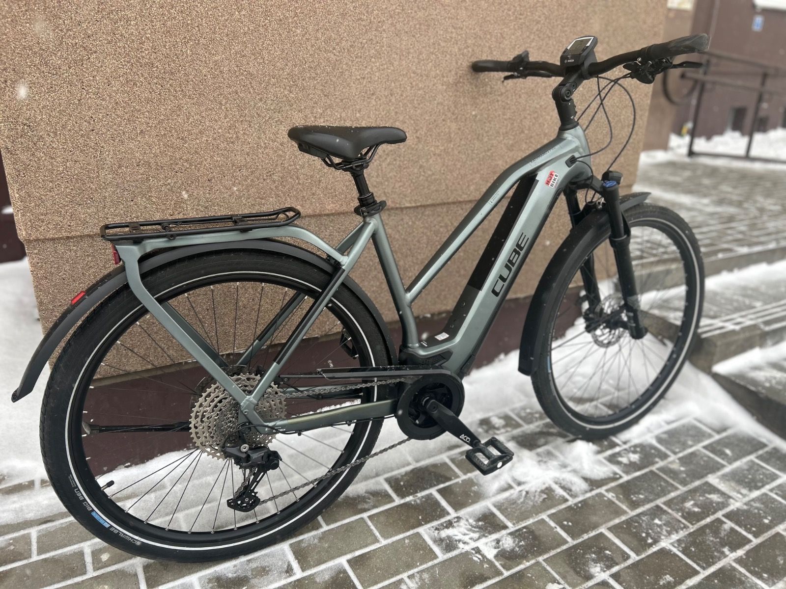 Cube Kathmandu Hybrid pro 625 (2022)