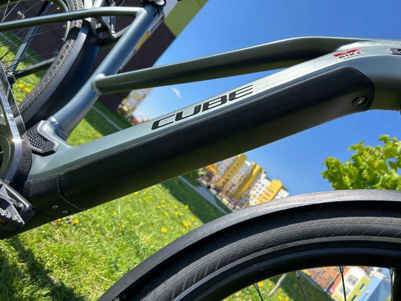 Cube Kathmandu Hybrid pro 625 (2022)