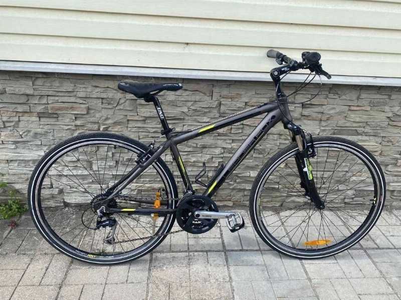 Кроссовый велосипед