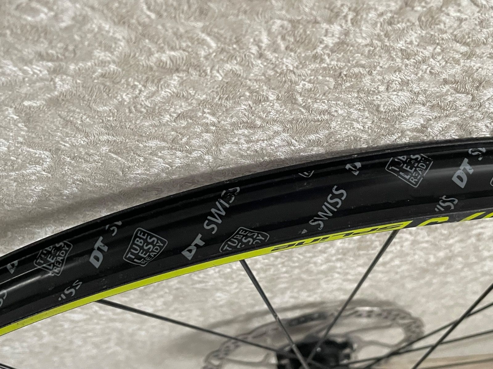 Калеса dt swiss