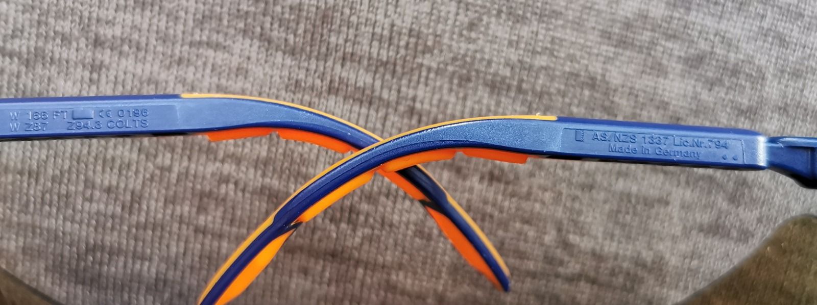 Очки / велоочки солнцезащитные спортивные, для вело UVEX I-VO (2 варианта)