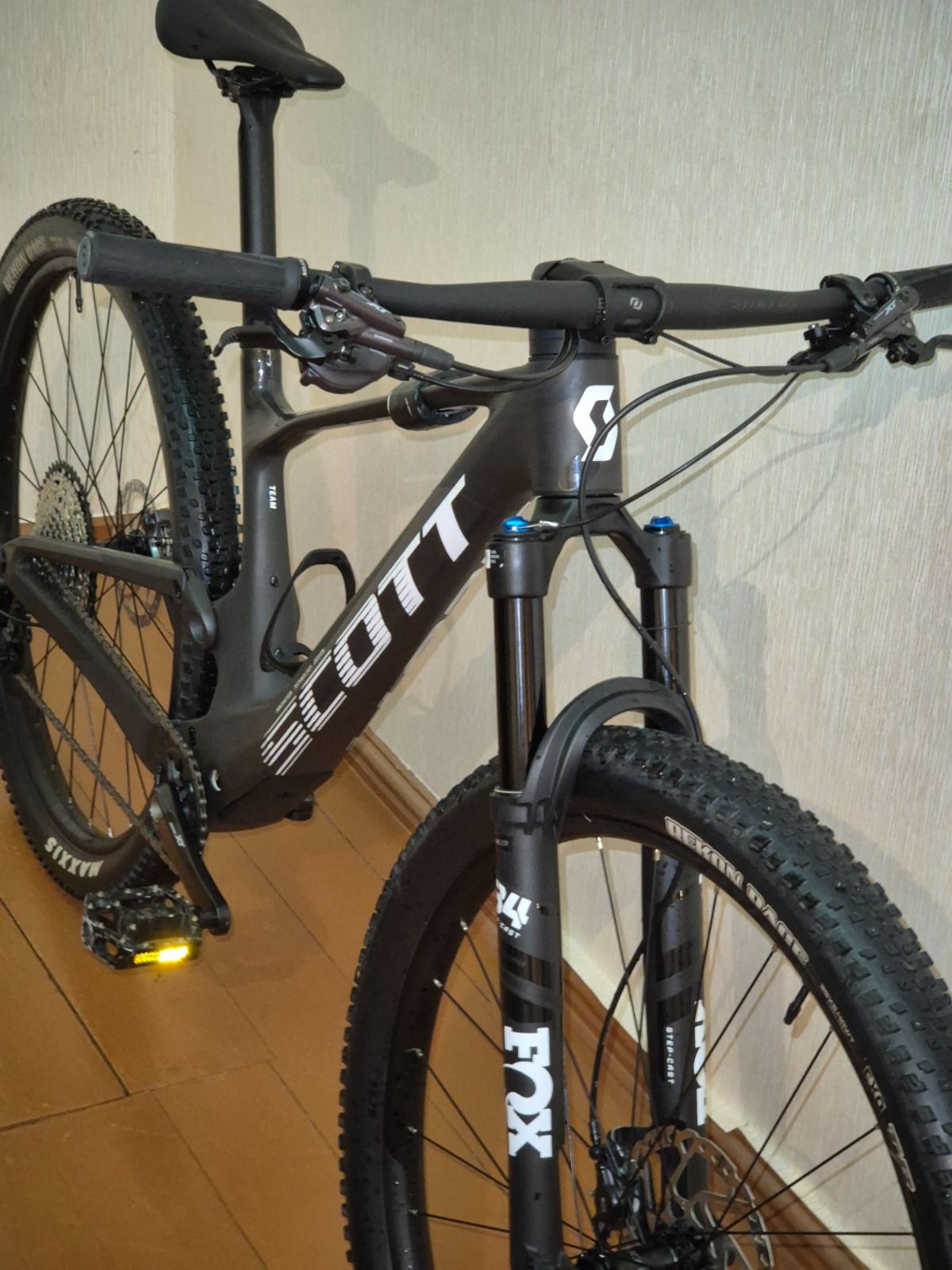 Scott Spark RC Team 2024 М велосипед двухподес