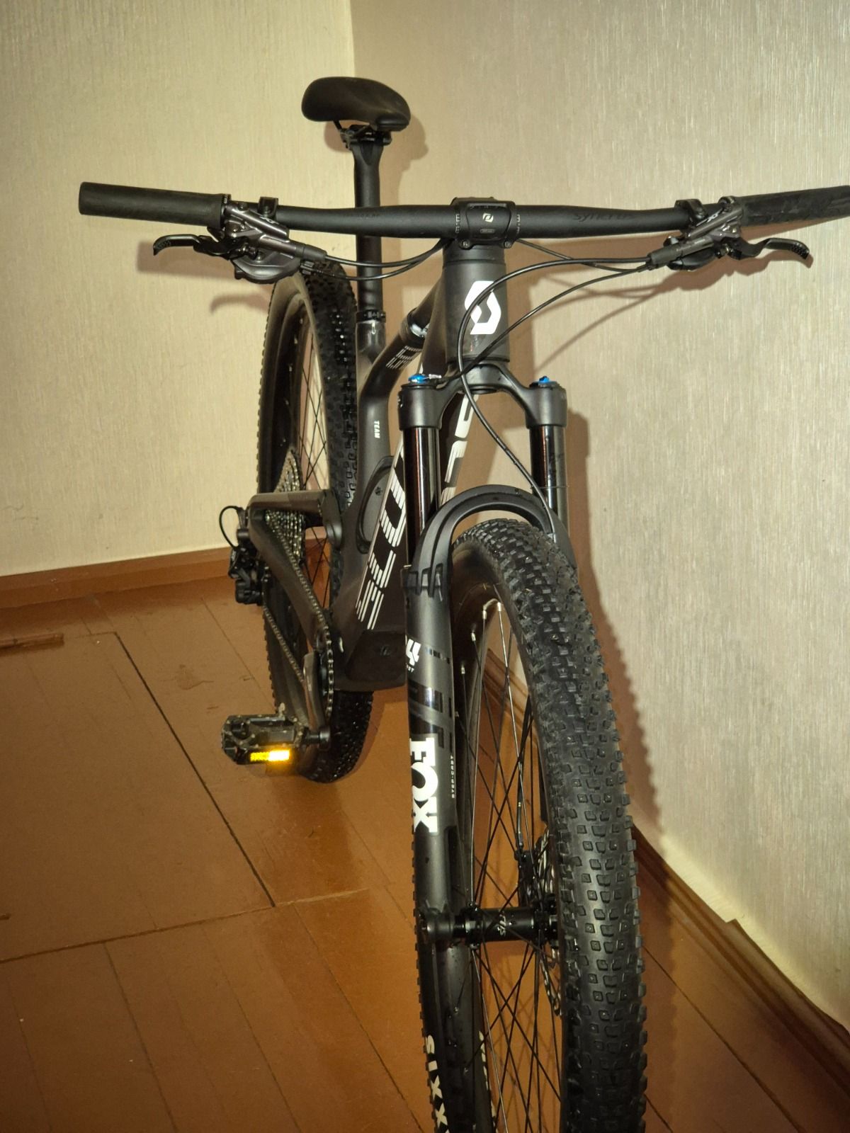 Scott Spark RC Team 2024 М велосипед двухподес