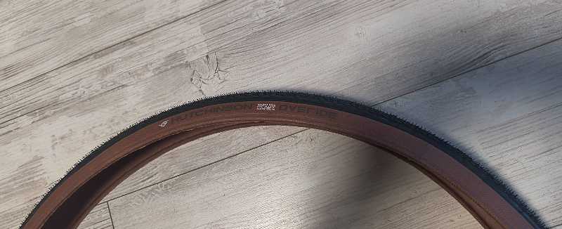 Hutchinson touareg и  hutchinson overide 700x40