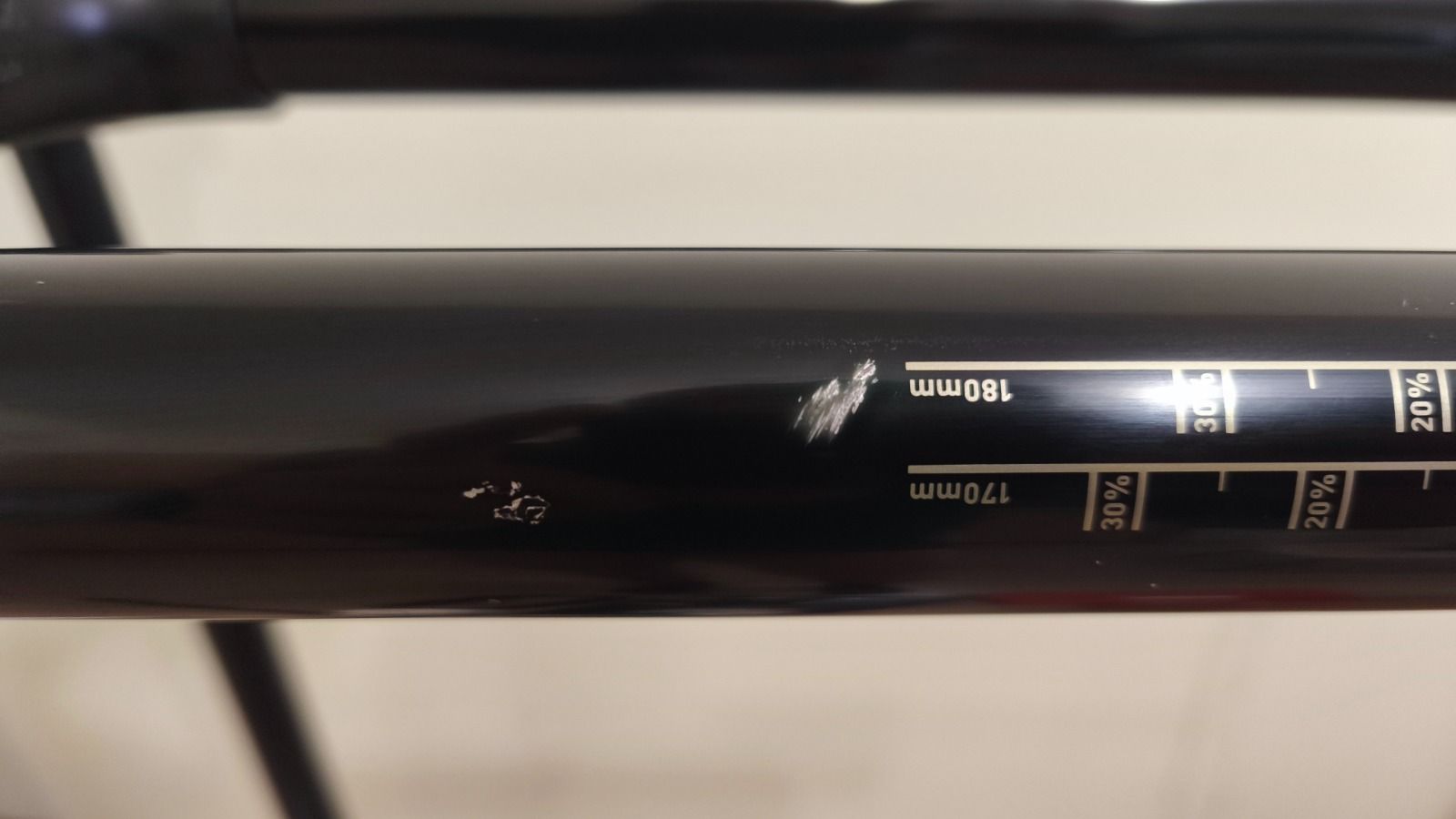 Rock shox yari покоцана. Boost, charger rc.