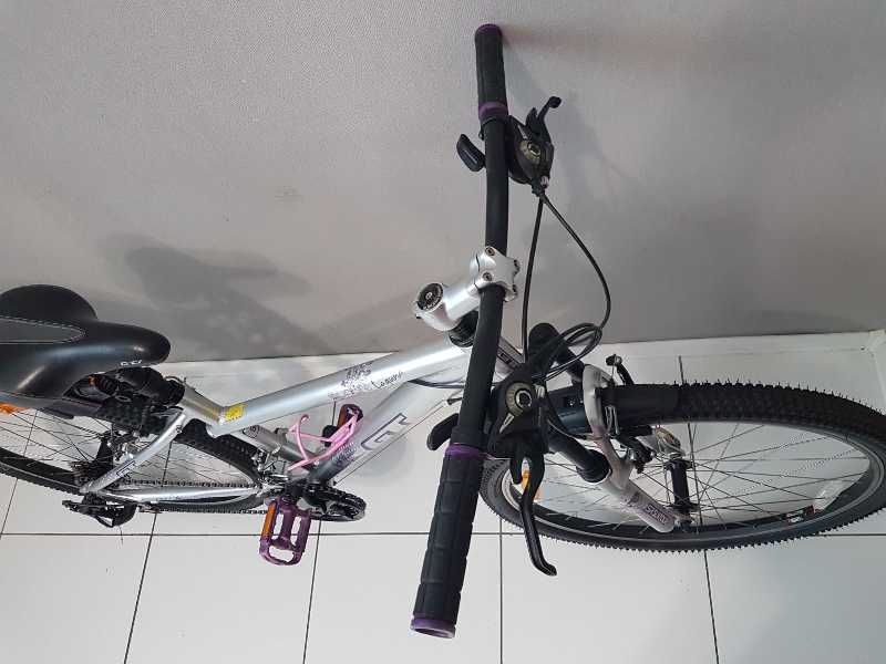 Велосипед женский GT Laguna Как НОВЫЙ  !! ЛЁгкий !Звоните+375291649070 Можно на ПОДАРОК!!