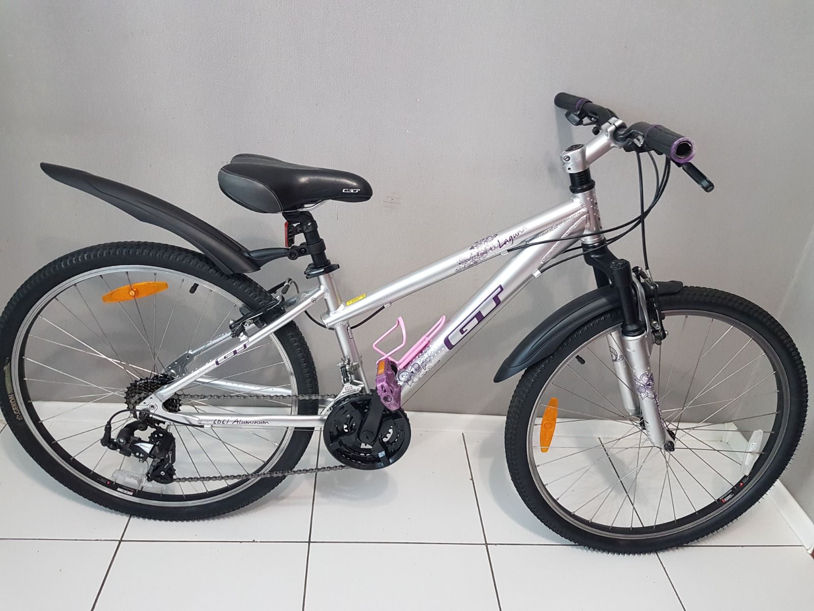 Велосипед женский GT Laguna Как НОВЫЙ  !! ЛЁгкий !Звоните+375291649070 Можно на ПОДАРОК!!