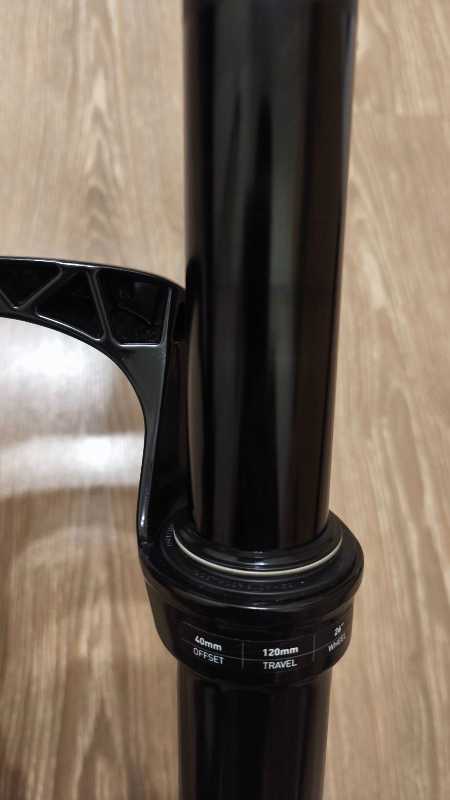 Rock shox reba 26, 15*100, 120 ход