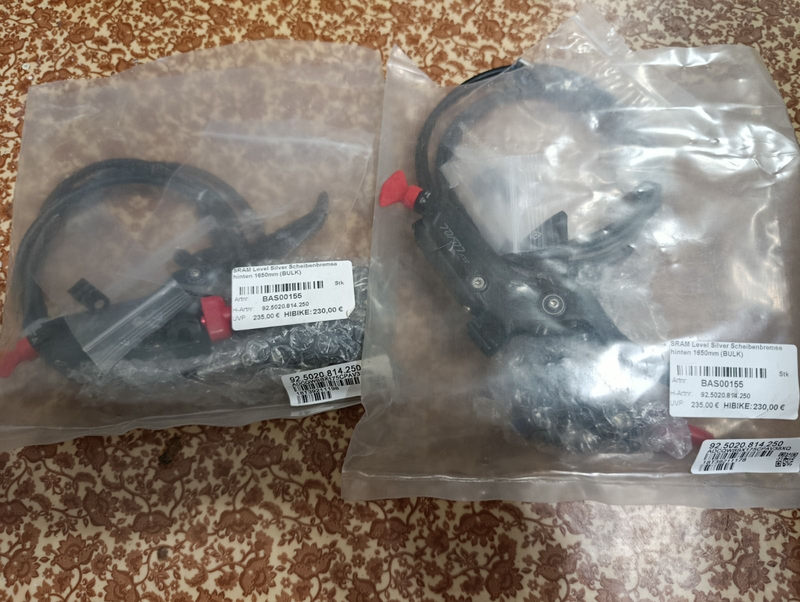 SRAM Level Silver Stealth