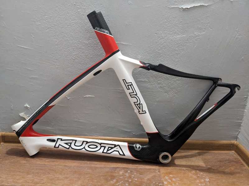 Карбоновая шоссейная рама kuota kult