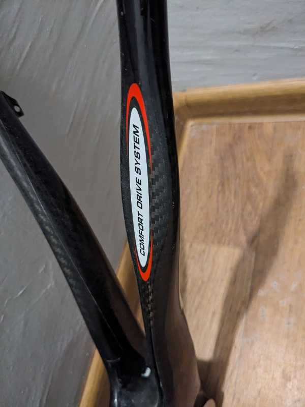 Карбоновая шоссейная рама kuota kult